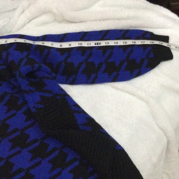 NWOT Black and Cobalt Houndstooth Sweater (M) - Picture 10 of 10